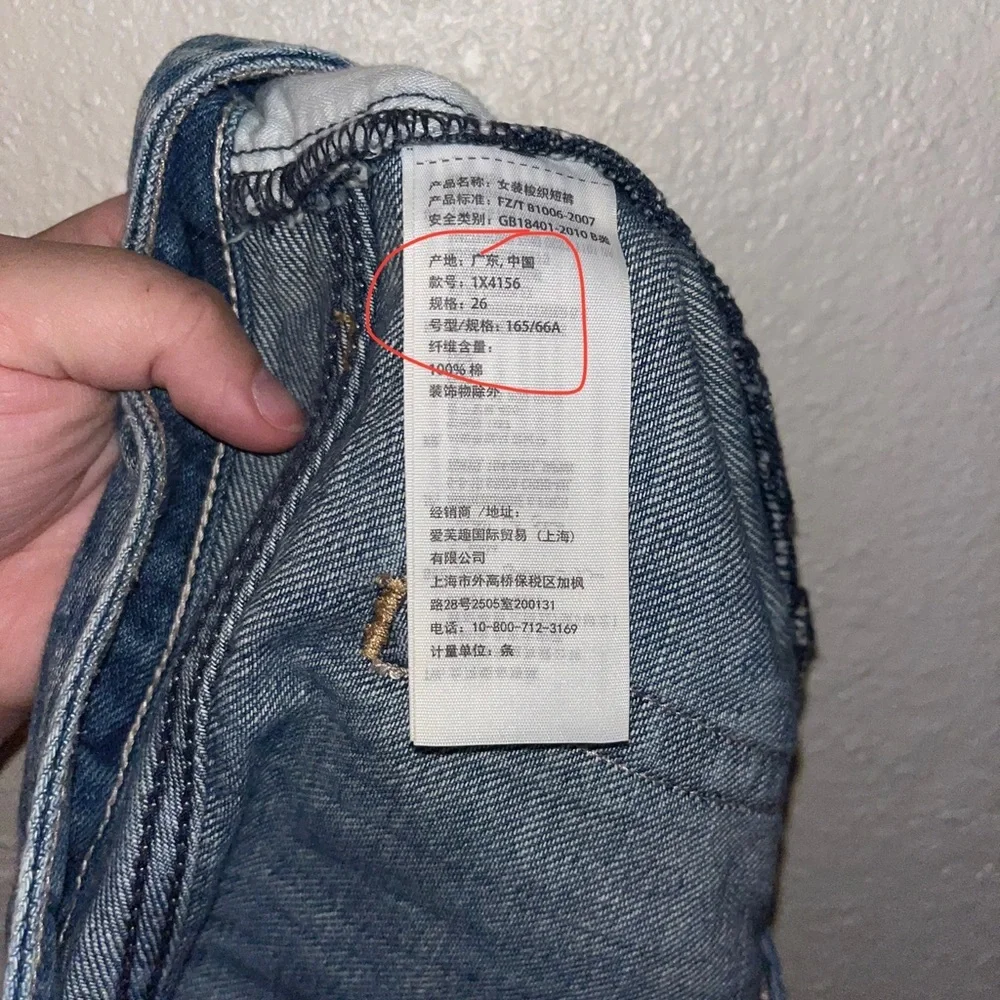 Abercrombie & Fitch Distressed Raw Hem Denim Shorts Mid Wash Size 26‎